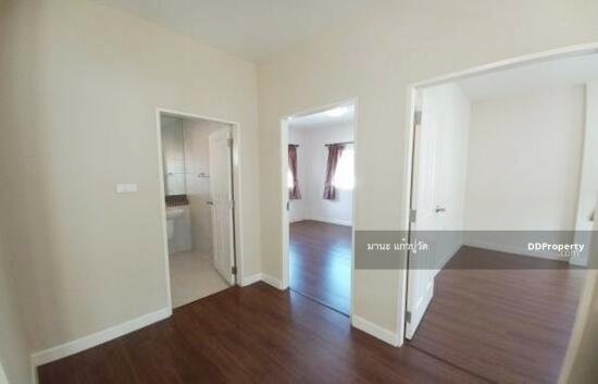 ให้เช่าบ้านแฝด2ชั้น 40ตรว. อยู่ถนน เลียบคลองสอง ซอยเดียวกับซาฟารีเวิลด์ ใกล้ห้างแฟชั่นไอส์แลนด์ ให้เช่า20,000/เดือน (เฟอร์นิเจอร์ครบ)  